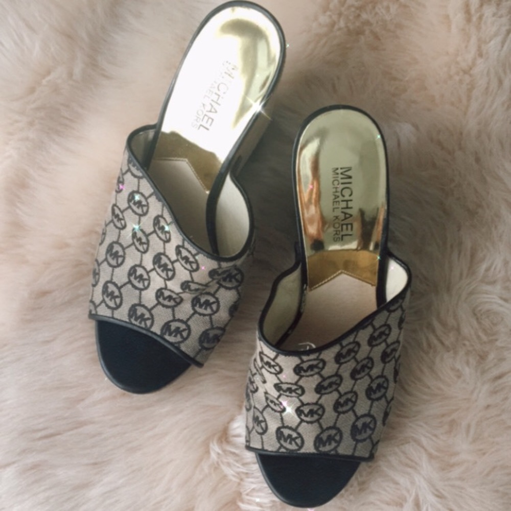 Micheal Kores wedges